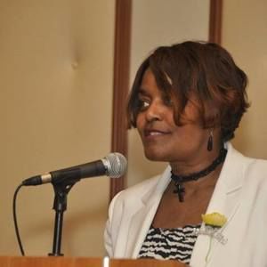 Meet your Posher, Crystal